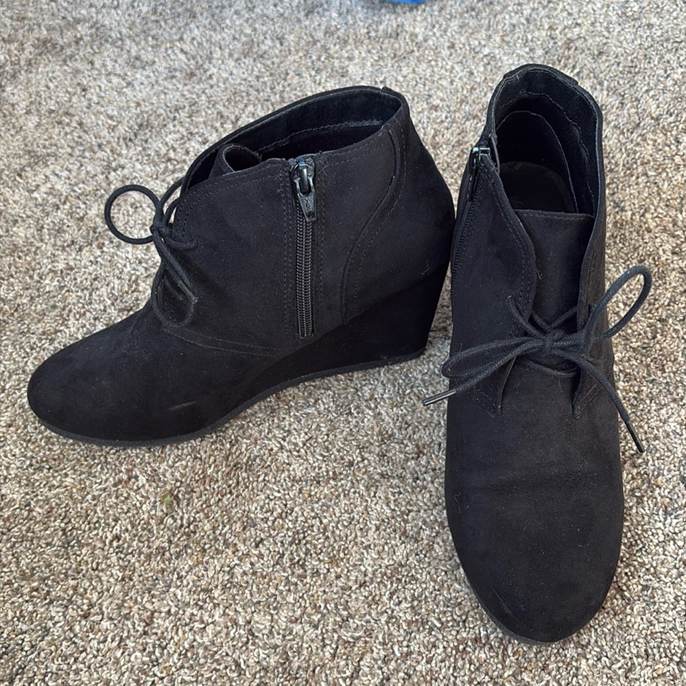 Women’s Wedge Bootie